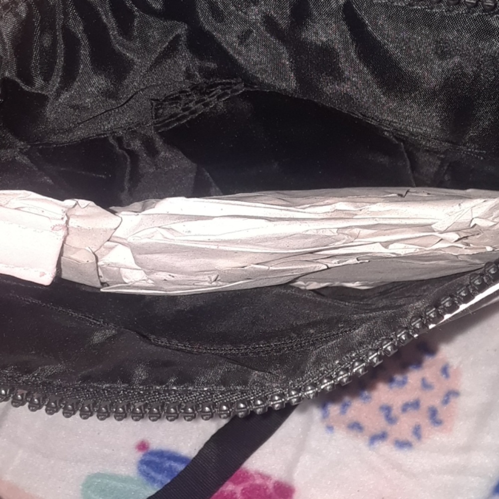 Purse - Picture 3 of 3